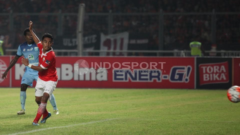 Proses terjadi gol kedua Persija Jakarta yang dicetak Abrizal Umanailo.